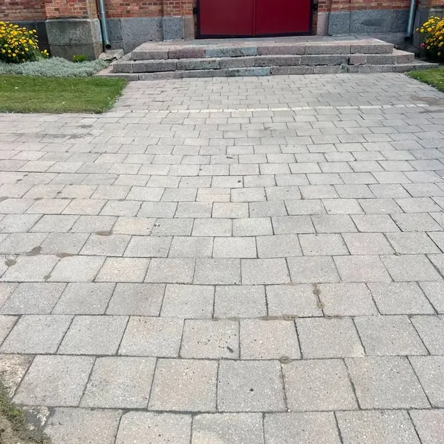 Kiemo trinkelės po valymo